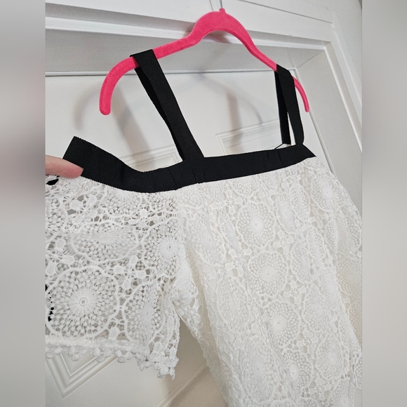 Forever21 black and white top size Large.         A - Picture 5 of 5